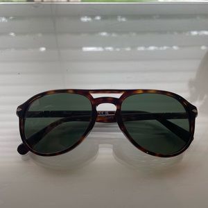 persol barely worn sunglasses